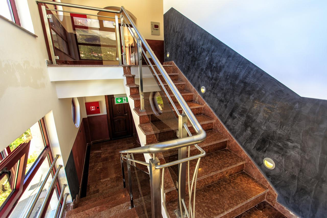 Compass Aparthotel โดบราวอดา ภายนอก รูปภาพ