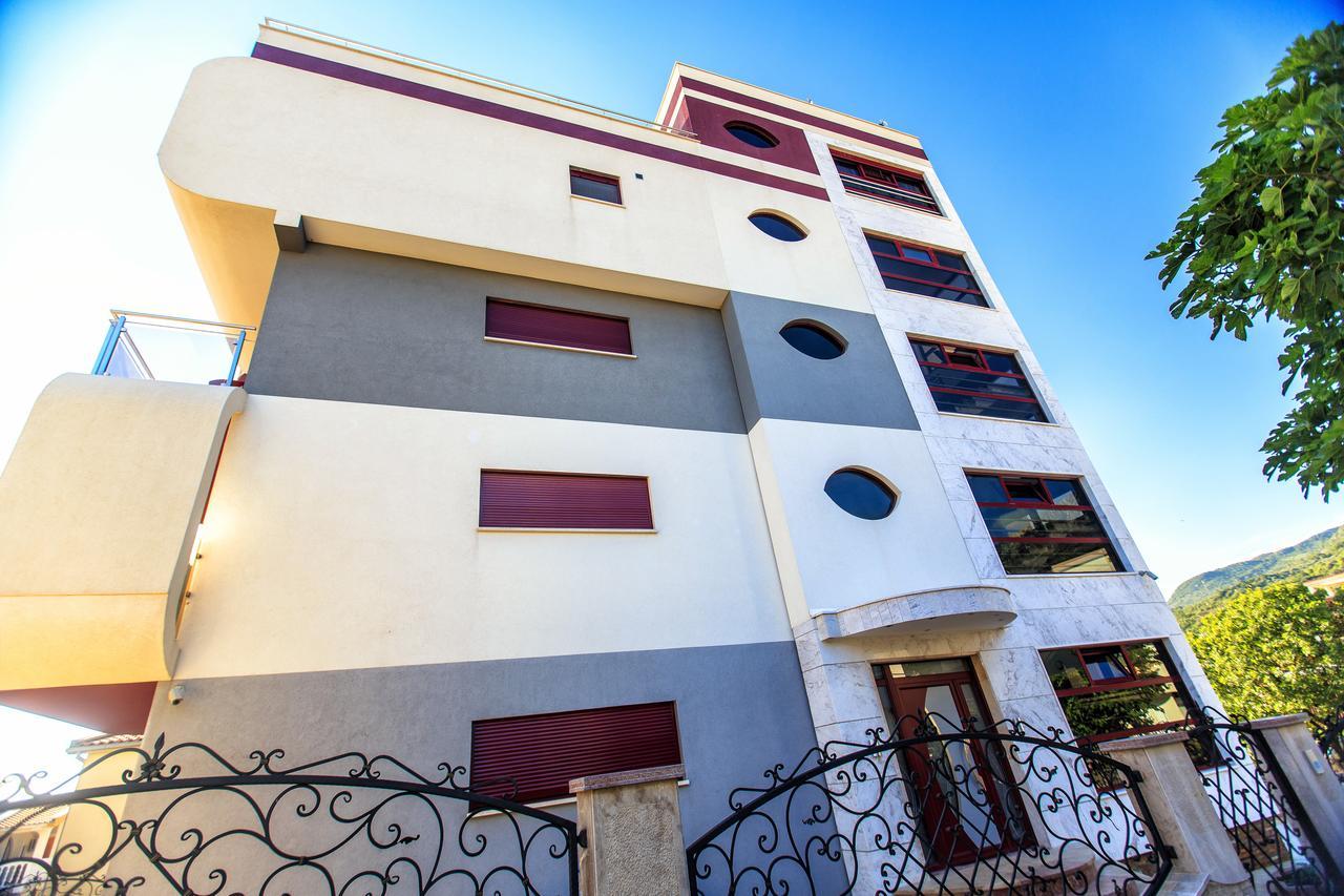 Compass Aparthotel โดบราวอดา ภายนอก รูปภาพ