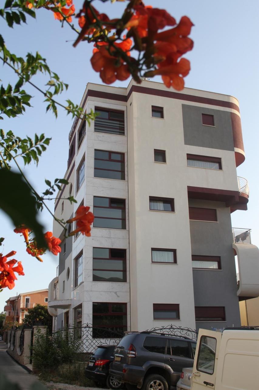 Compass Aparthotel โดบราวอดา ภายนอก รูปภาพ